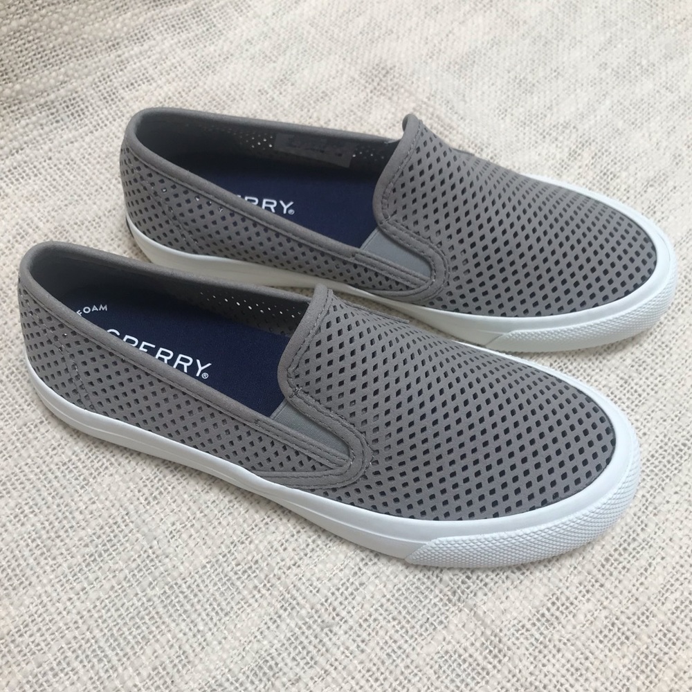 Sperry Seaside Perforated Grey Sneaker Size 5M NIB